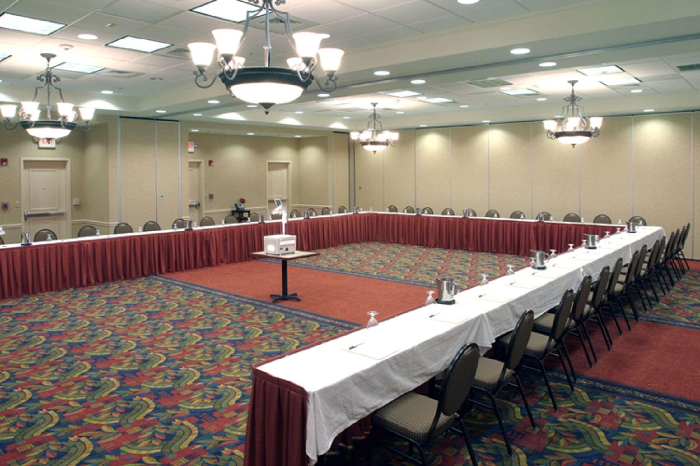 Hilton Garden Inn Buffalo Airport Чіктоваґа Екстер'єр фото